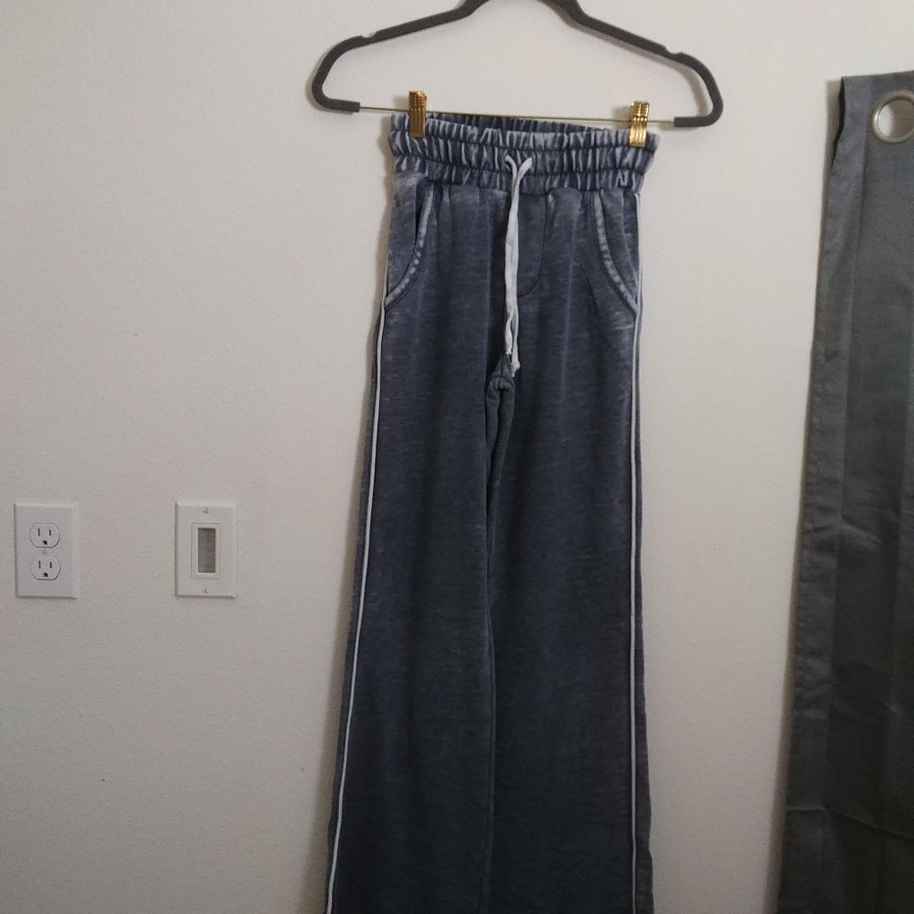 Sweat pants brand new no tsg